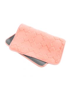 Alfombra afelpada con relieve rosado