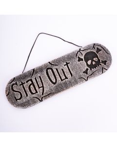 Letrero Halloween con relieve calavera detalle stay out 40x11.5cm