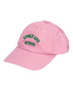 Gorra lisa con relieve