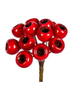 Rama artificial navideña con fruto rojo