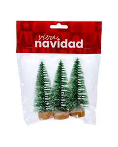 Árboles nevados verdes