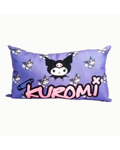 Almohada rectangular kuromi fondo gris