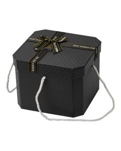 Caja negra con textura y asa