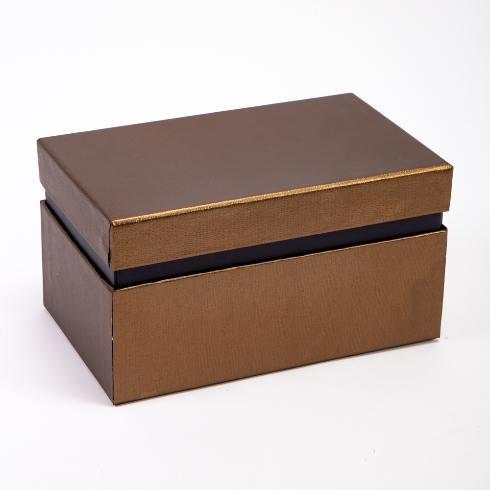 Caja cartón rectangular lisa marrón mediana