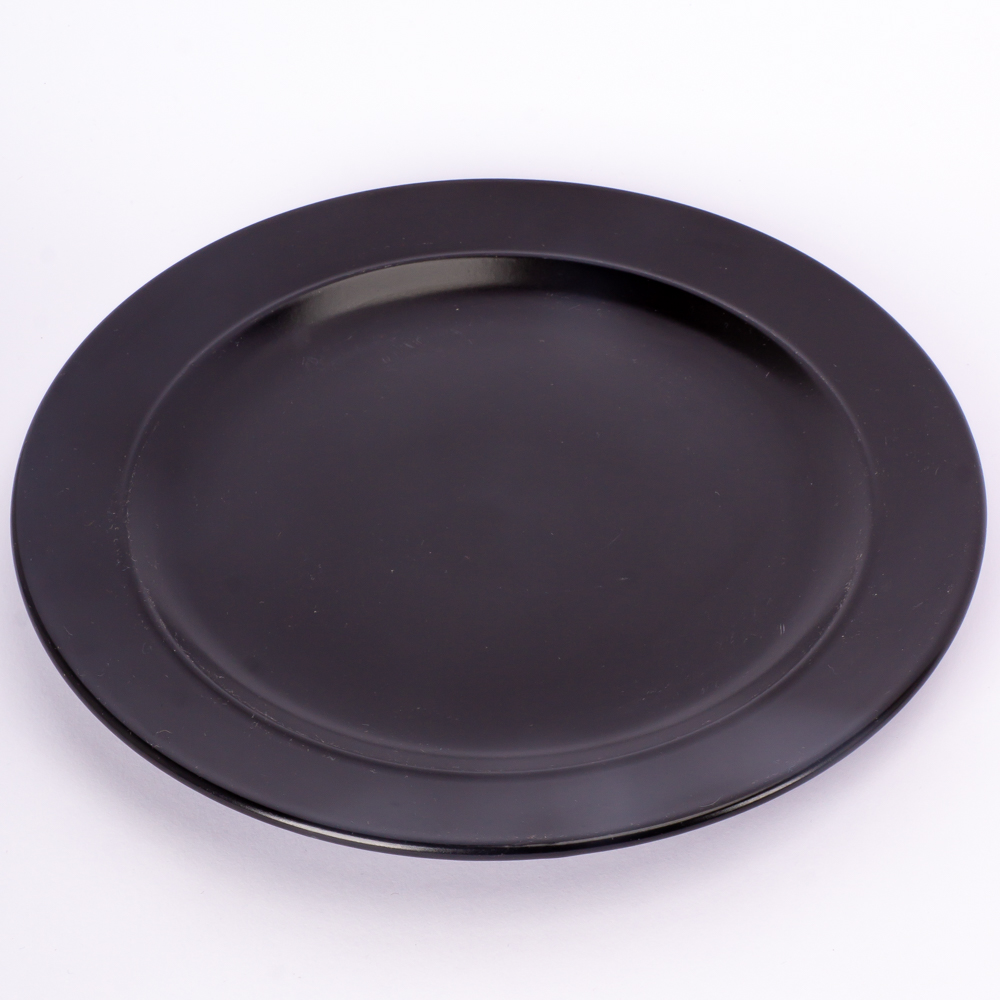 Plato plano liso 8pulg negro