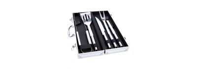 Caja metal y utensilios para bbq 5pzas