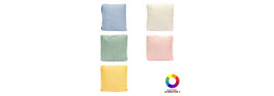 Cojín afelpado con relieve