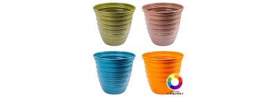 Maceta plástica con relieve