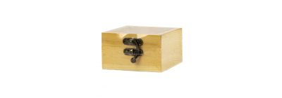 Caja madera con cierre metal