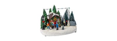 Villa con árboles y luces