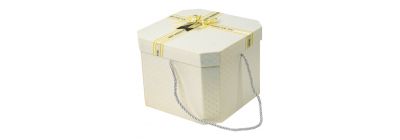Caja cuadrada lazo blanco