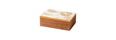 Caja madera hojas blanco marrón