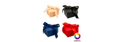 Caja corazón con cinta