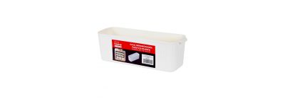 Caja plástica con relieve blanco